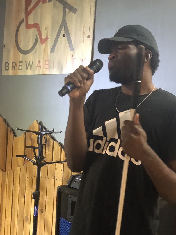 photo of Toni Negus singing